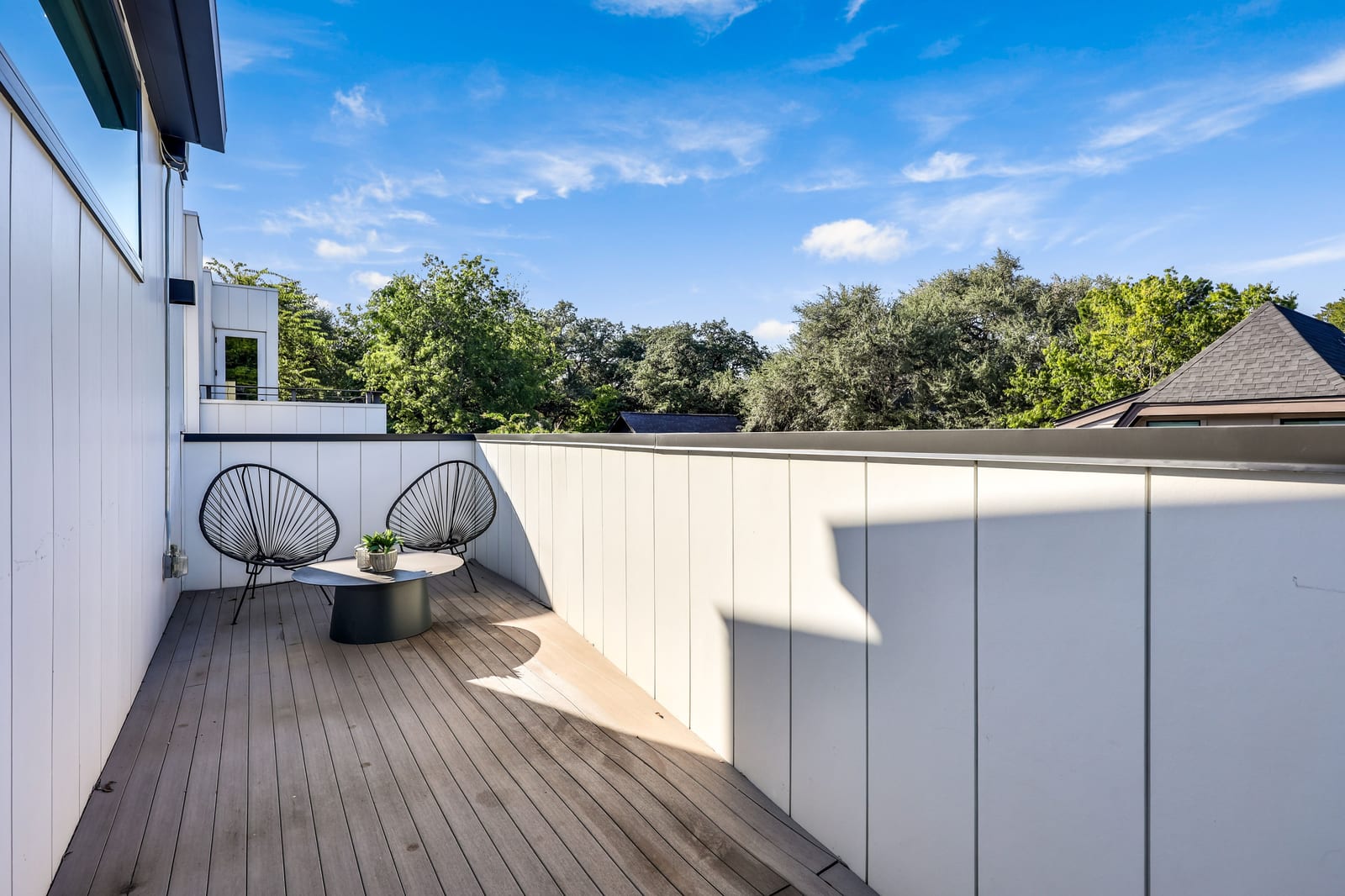Outdoor living space at 702 West Elizabeth Street